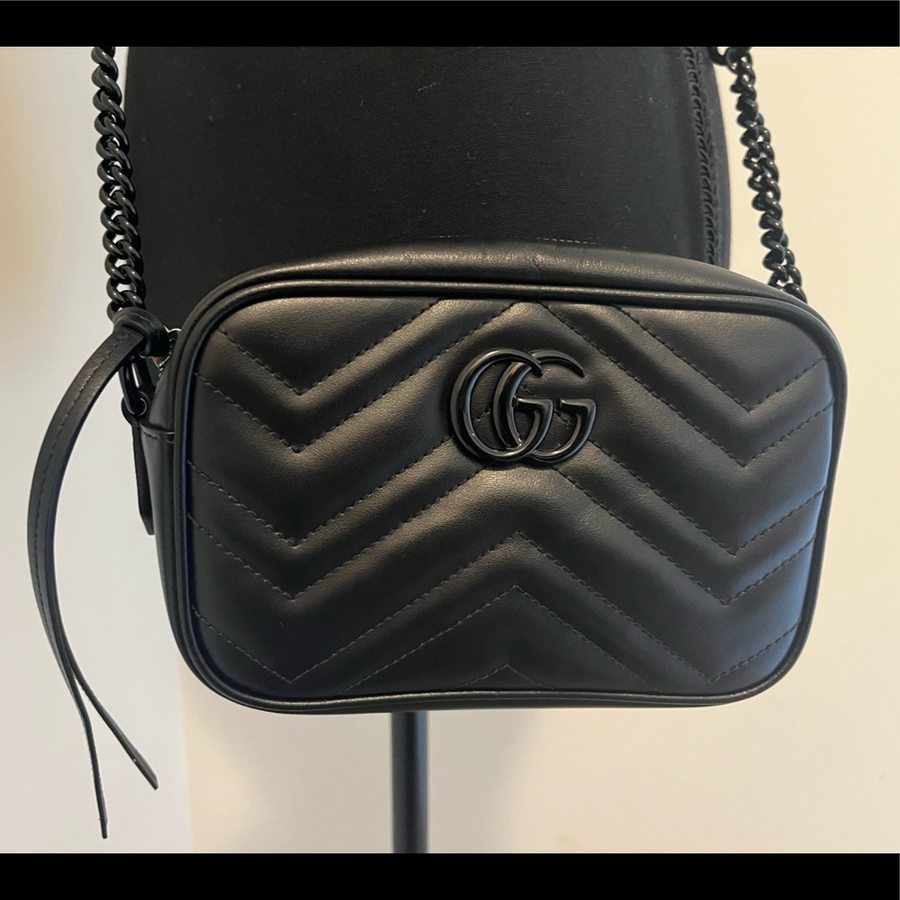 Gucci Marmont mini shoulder bag (Black on Black)